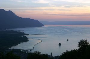 Lake Geneva at night